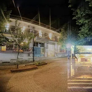 Ξενοδοχείο με διαμερίσματα ελισάβετ